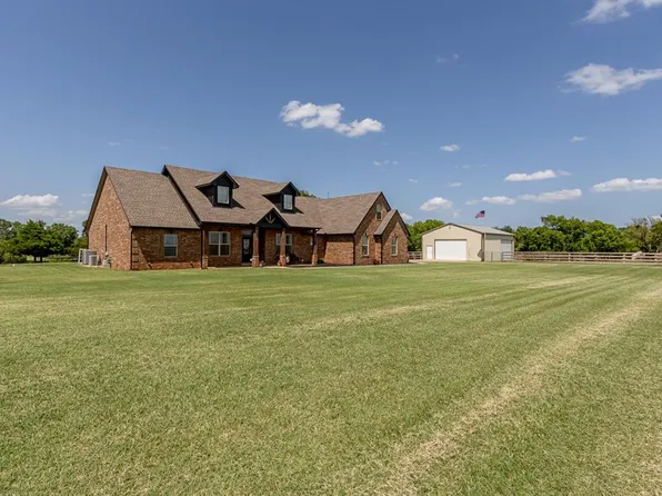 4721 SE 34th St, Moore, OK 73165