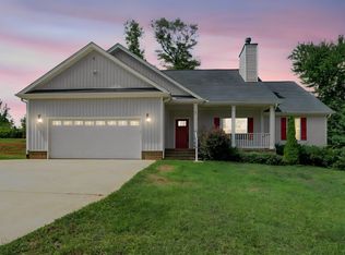 27 Carriage Dr, Greer, SC 29651