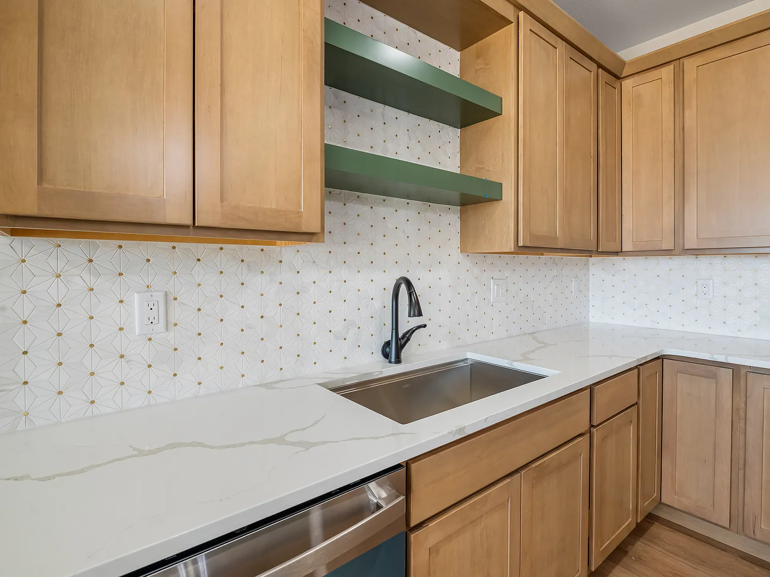 5 bed, 2722 sqft, $2,600 — Photo 1