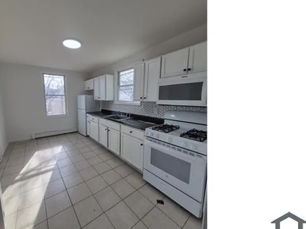256 S 11th St Floor 3, Newark, NJ 07107