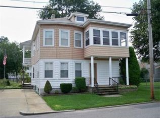 42 Tingley St, Pawtucket, RI 02861