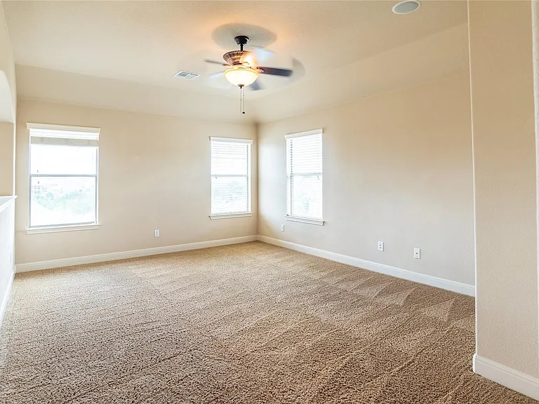 1898 Long Bow Dr — Photo 25