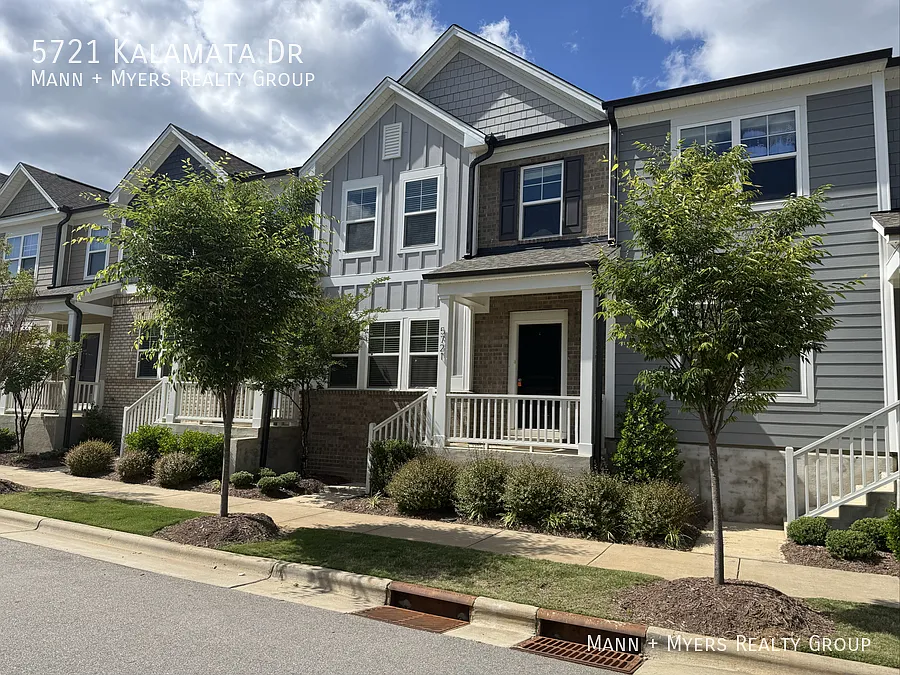 Building Photo - 5721 Kalamata Dr