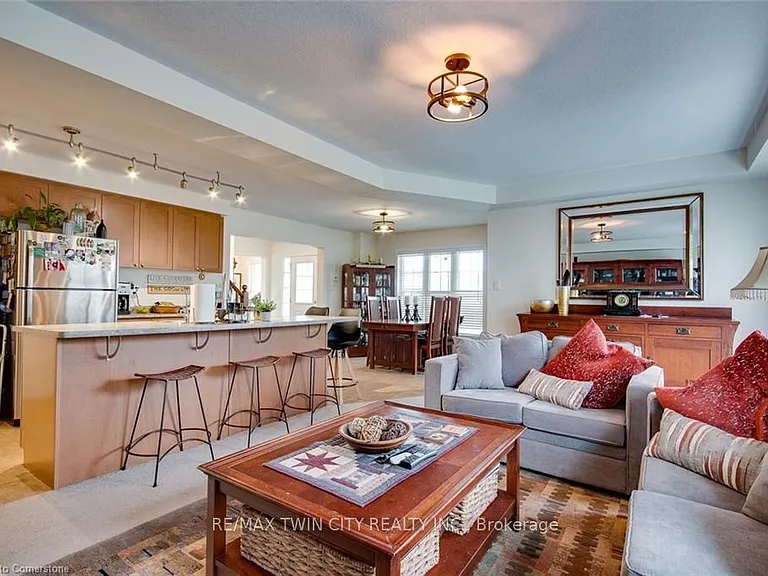 18 Blue Oak St — Photo 10