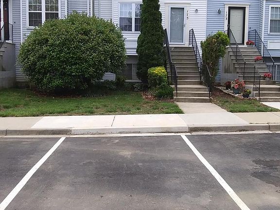 3rd image of 175 Azalea Ct Unit 22-4