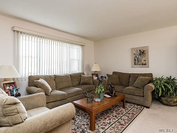 3rd image of 56 1st Ave
