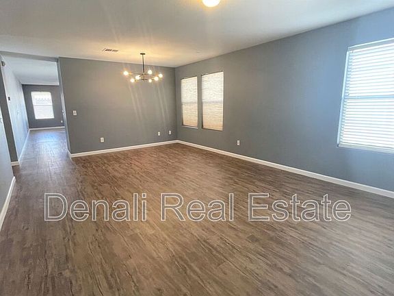 3rd image of 2604 W Mobile Ln