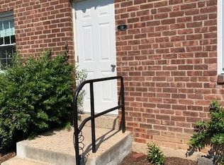 14 Clarmore Dr APT 1A, Norwalk, CT 06850