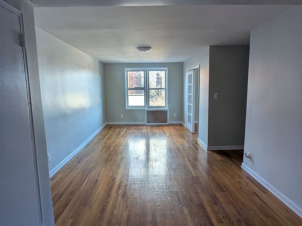 1st image of 9335 Lamont Ave APT 4E
