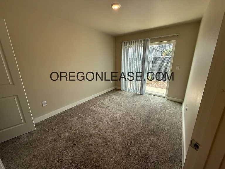 4040 Horace St #4 — Photo 1