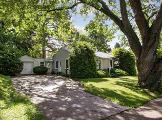 308 4th Ave, Iowa City, IA 52245