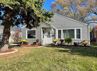 9155 S 51st Ave, Oak Lawn, IL 60453