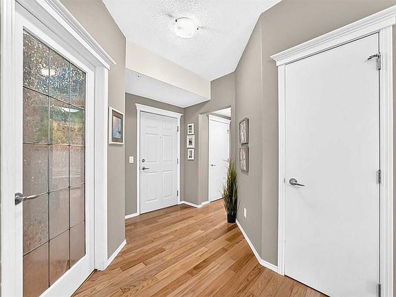 5th image of 15 S Everstone Dr SW #161