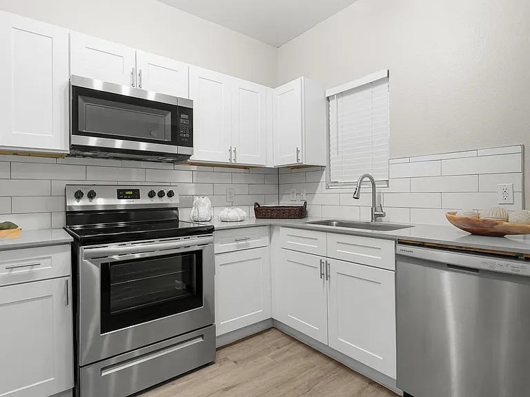 The Residences at Palm Valley Apartments — Photo 2