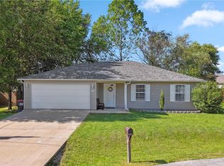 7886 Burns St, Seligman, MO 65745