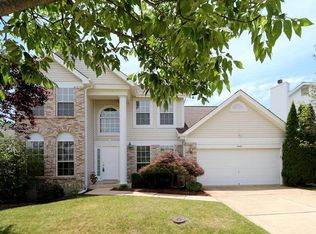 2448 Hickory Manor Dr, Ballwin, MO