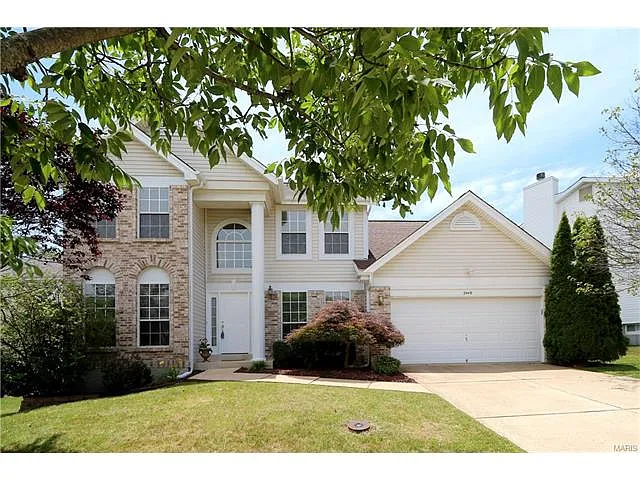 2448 Hickory Manor Dr photo 1