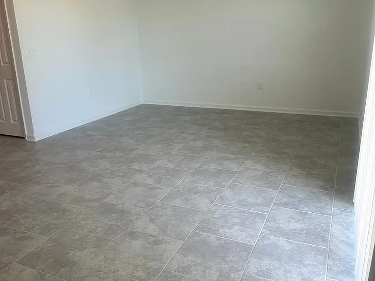 3319 Laurent Loop — Photo 13