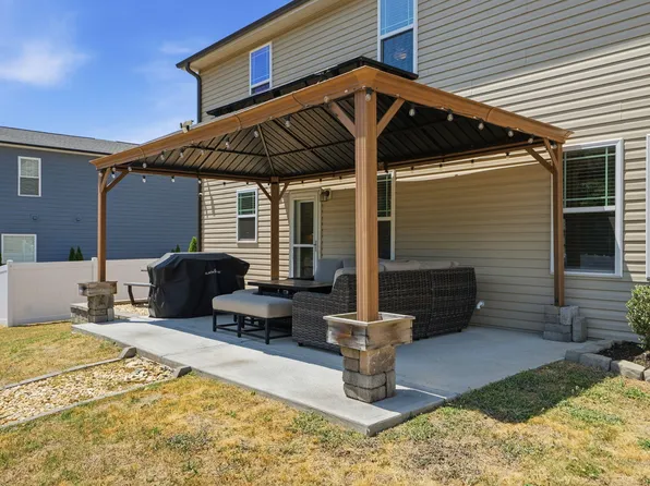 129 Star Valley Dr, Angier, NC 27501