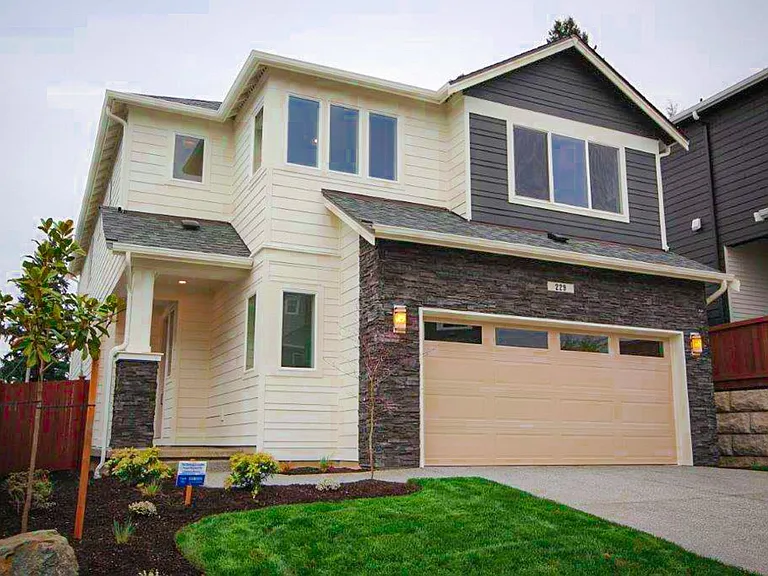 229 179th Pl SW — Photo 1