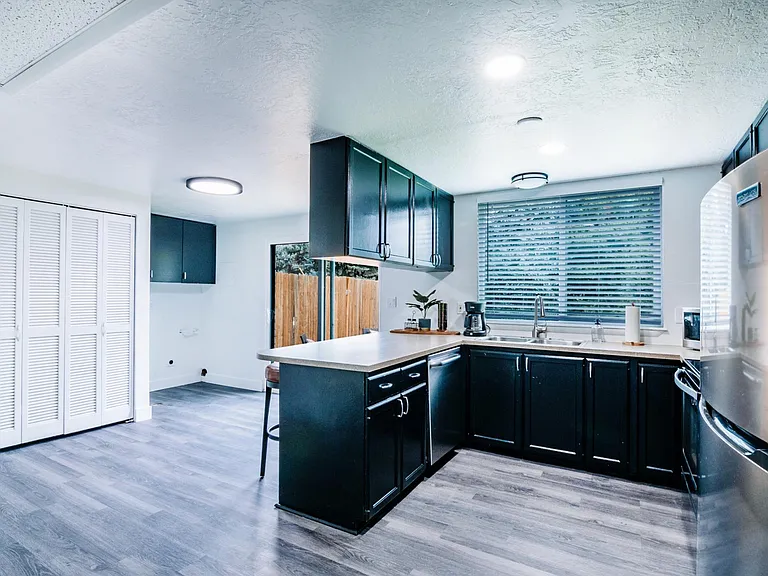 1351 E 4065 S — Photo 17