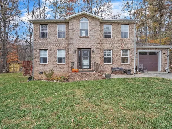 5842 Prunty Dr, Salem, VA 24153