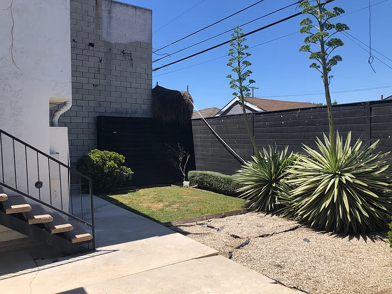 5545 Atlantic Ave #A — Photo 20