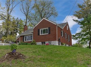 14 Russell Rd, Newburgh, NY 12550