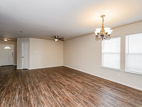 3rd image of 321 Silver Lake Trl