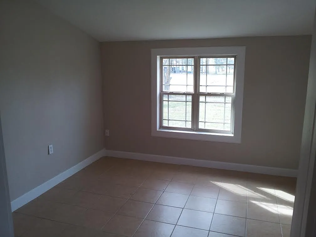 3 bed, 1560 sqft, $1,750 — Photo 4
