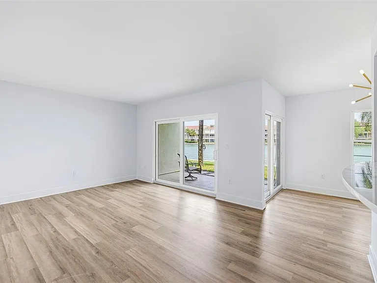 554 Plaza Seville Ct #103 — Photo 7