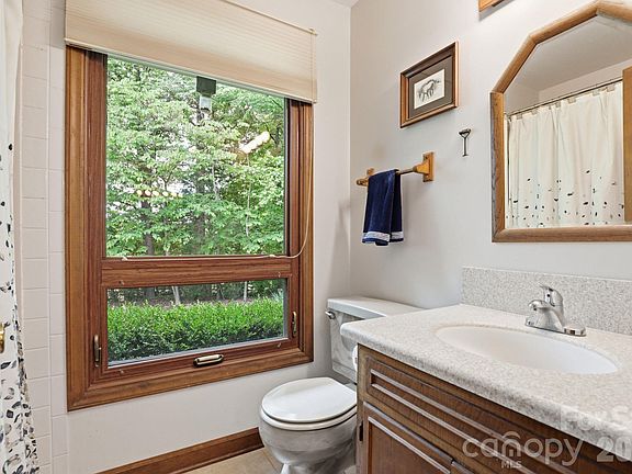 23rd image of 855 Edmiston Rd