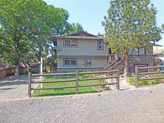 2nd image of 385 NE Loper Ave