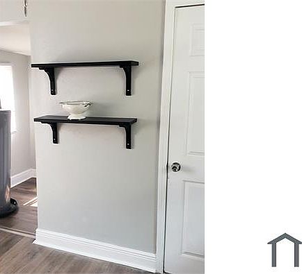 1st image of 915 Martin L King Jr Ave #3
