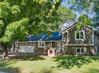 6260 Deerwood Dr, Mound, MN 55364