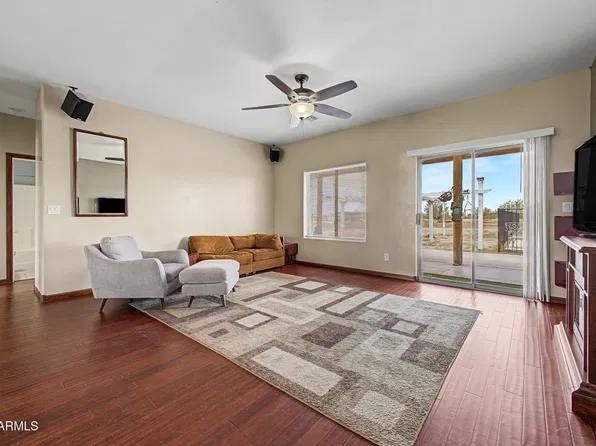 10644 E AMERICAN PRIDE Drive, San Tan Valley, AZ 85143