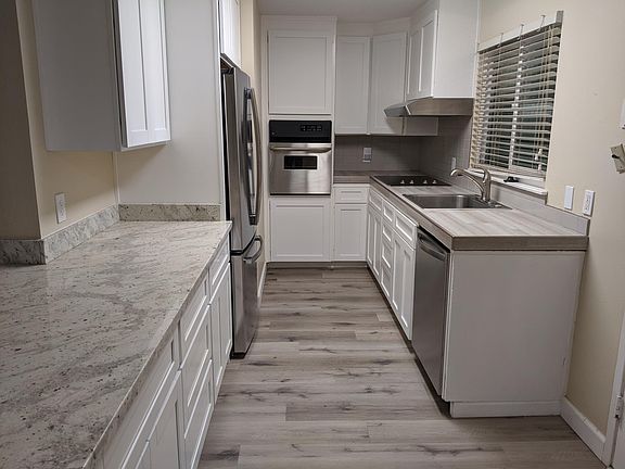 2nd image of 2768 Woodmoor Dr