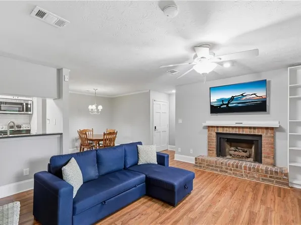 612 Tuxworth Cir, Decatur, GA 30033