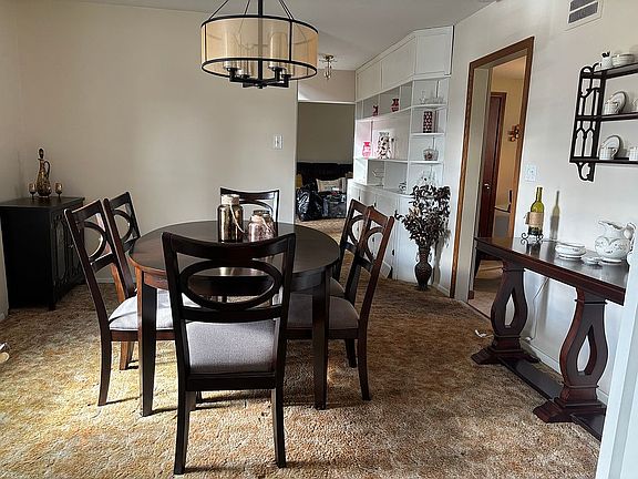 4th image of 3241 Parkwood Ln