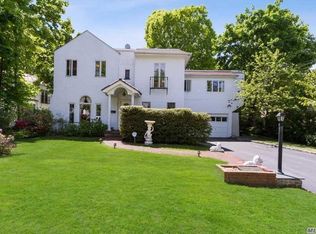 9 Bentley Rd, Great Neck, NY 11023