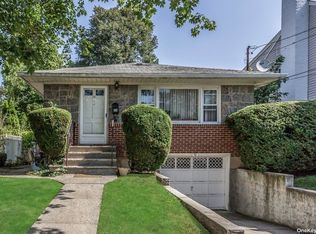 70 Wolf Ave, Malverne, NY 11565