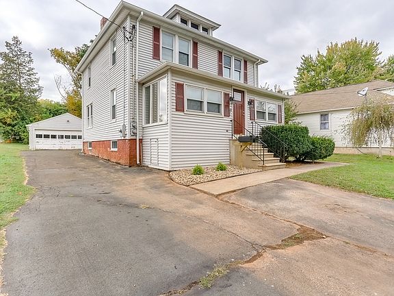 2nd image of 18 Peck St