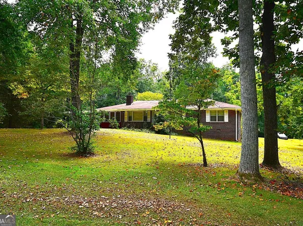 412 Camp Cir, Dallas, GA 30132