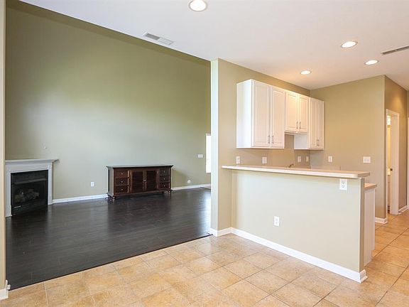 5th image of 9231 Great Lakes Cir