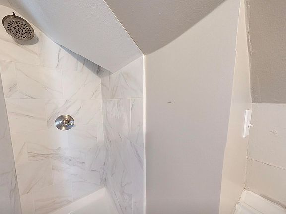 5th image of 103 High St #6
