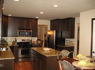 2733 SW Fairway Point Dr, Oak Harbor, WA 98277