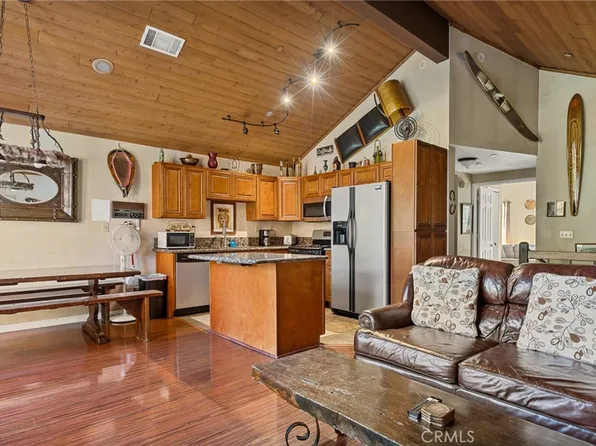 39802 Lakeview Dr APT 31, Big Bear Lake, CA 92315