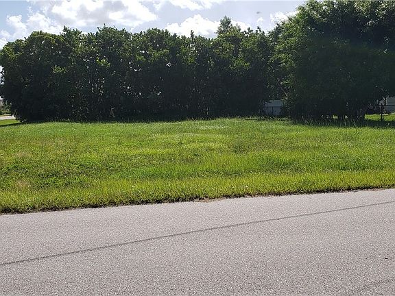 3rd image of 2501 SW 23rd Place Cpe