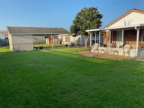 1121 Farrington Dr — Photo 11