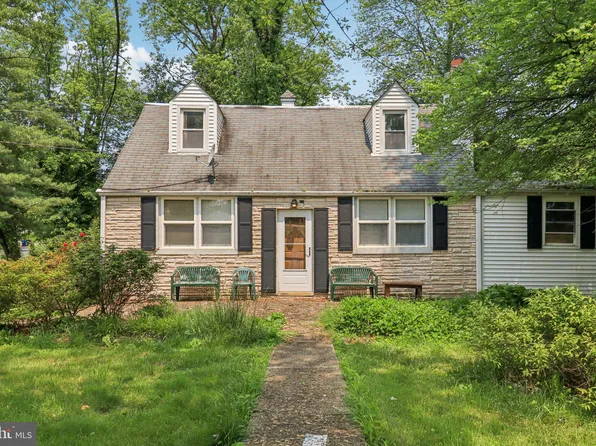 8444 Woodlawn St, Alexandria, VA 22309